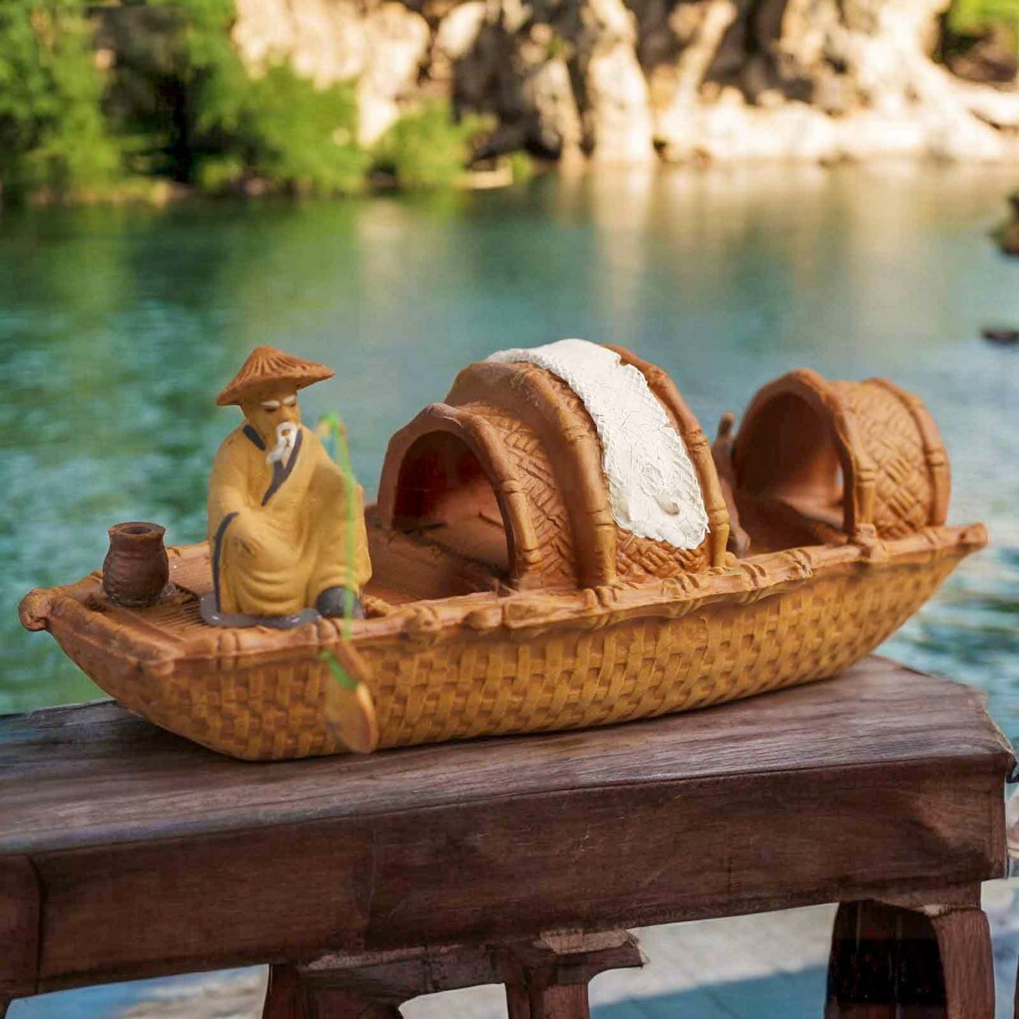 Keramik-Fischerfigur | Alter Fischer auf Boot